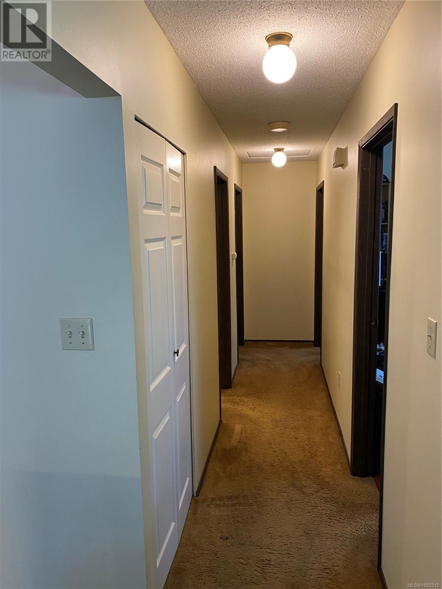 Photo 1 of 203 Cadboro Pl, Nanaimo BC