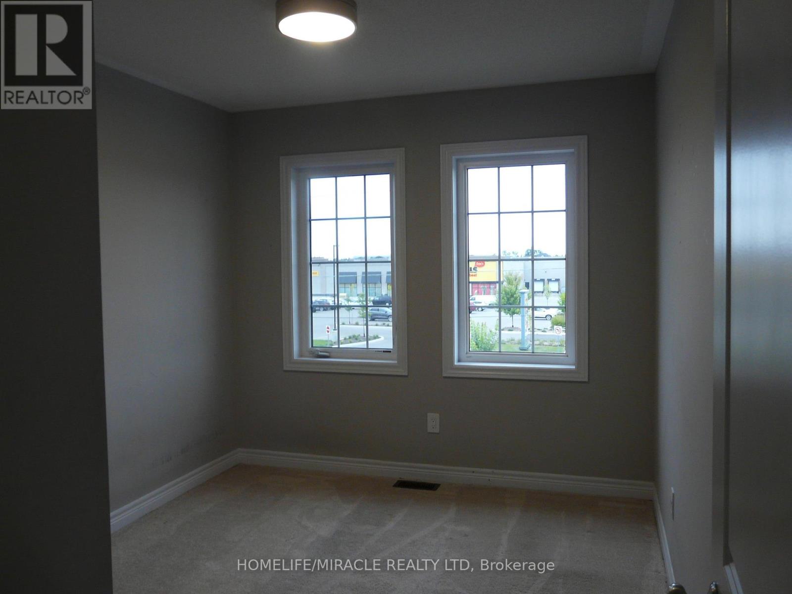 Photo 12 of 66 Clifford Crescent, New Tecumseth ON