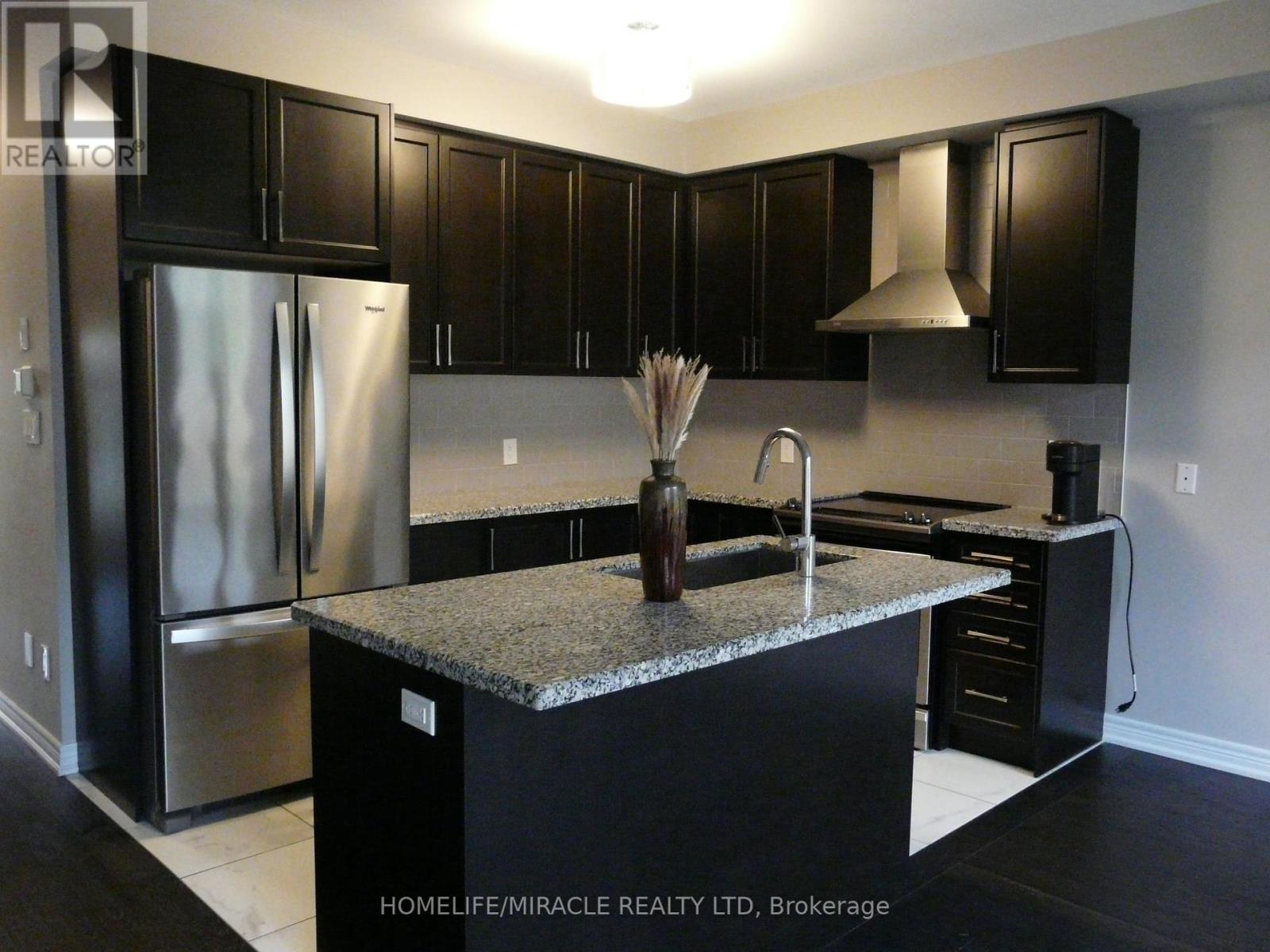 Photo 3 of 66 Clifford Crescent, New Tecumseth ON