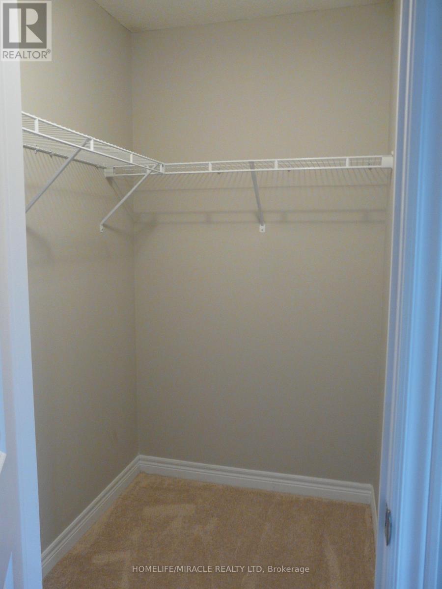 Photo 9 of 66 Clifford Crescent, New Tecumseth ON