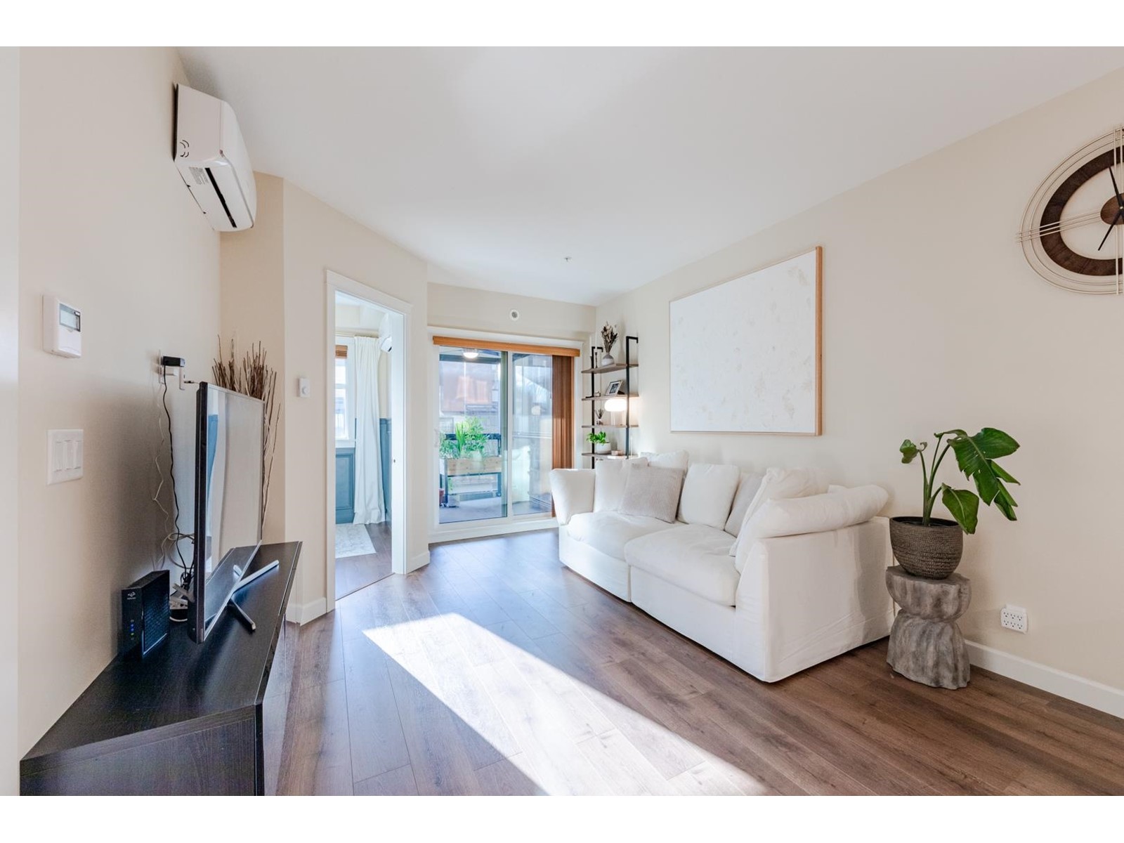 Photo 10 of 308 8538 203 A Street, Langley BC