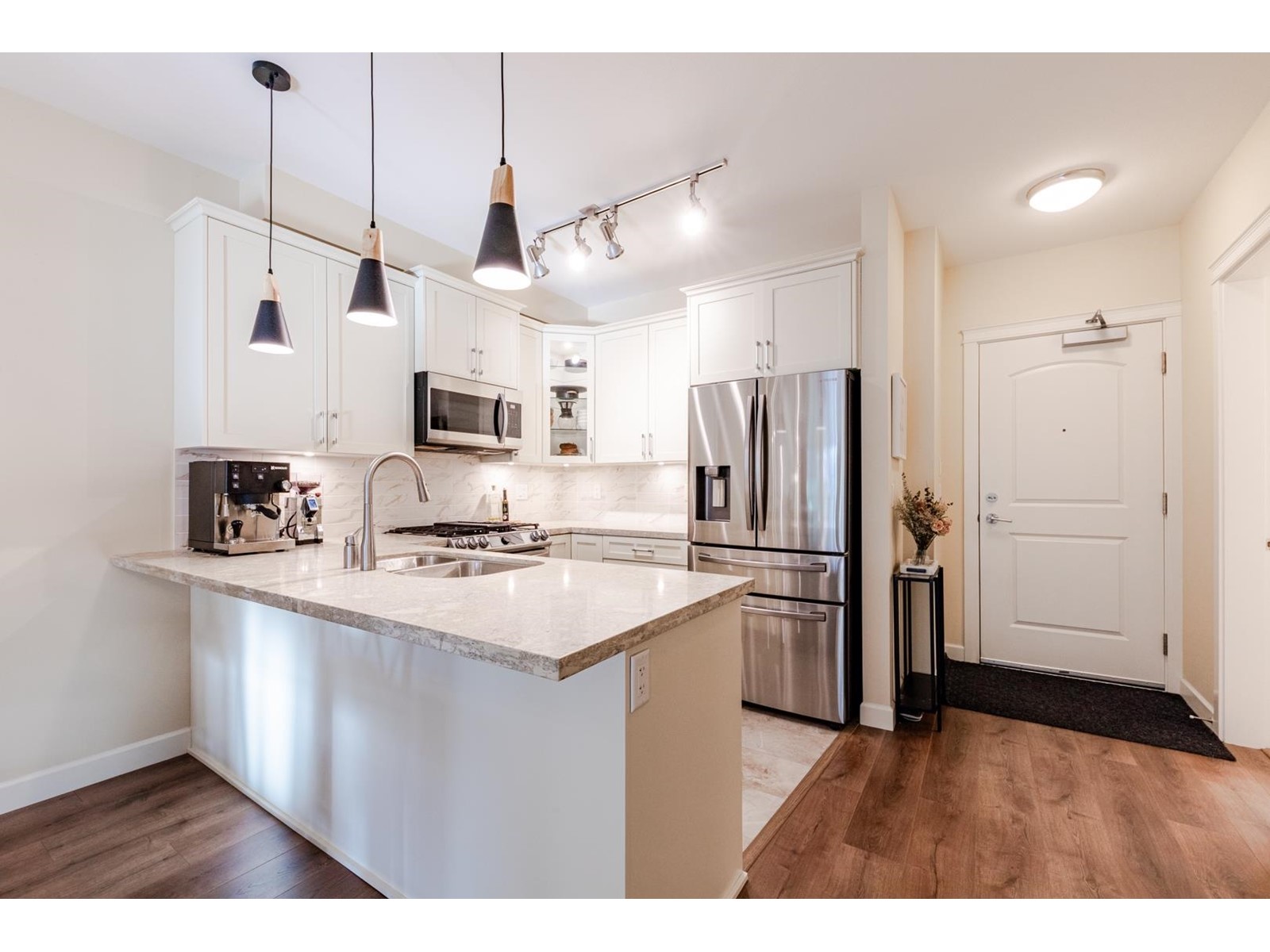 Photo 9 of 308 8538 203 A Street, Langley BC