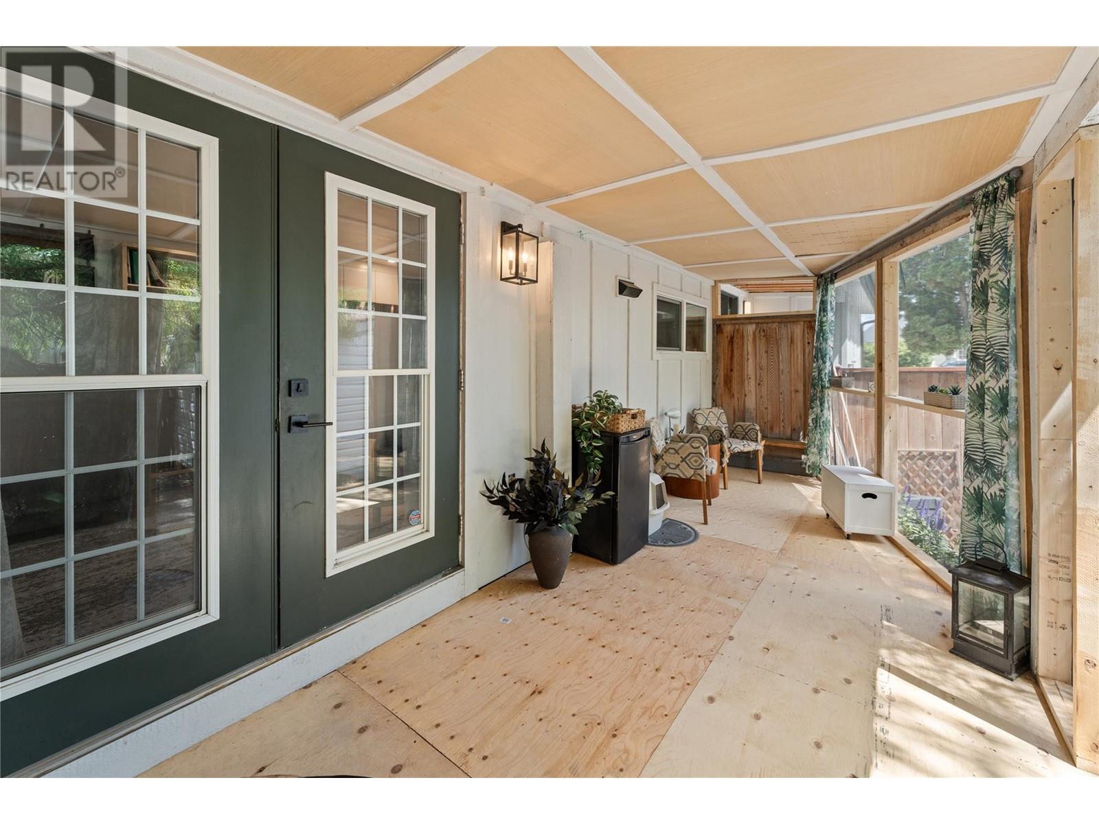 9A 1375 Green Bay Road, West Kelowna