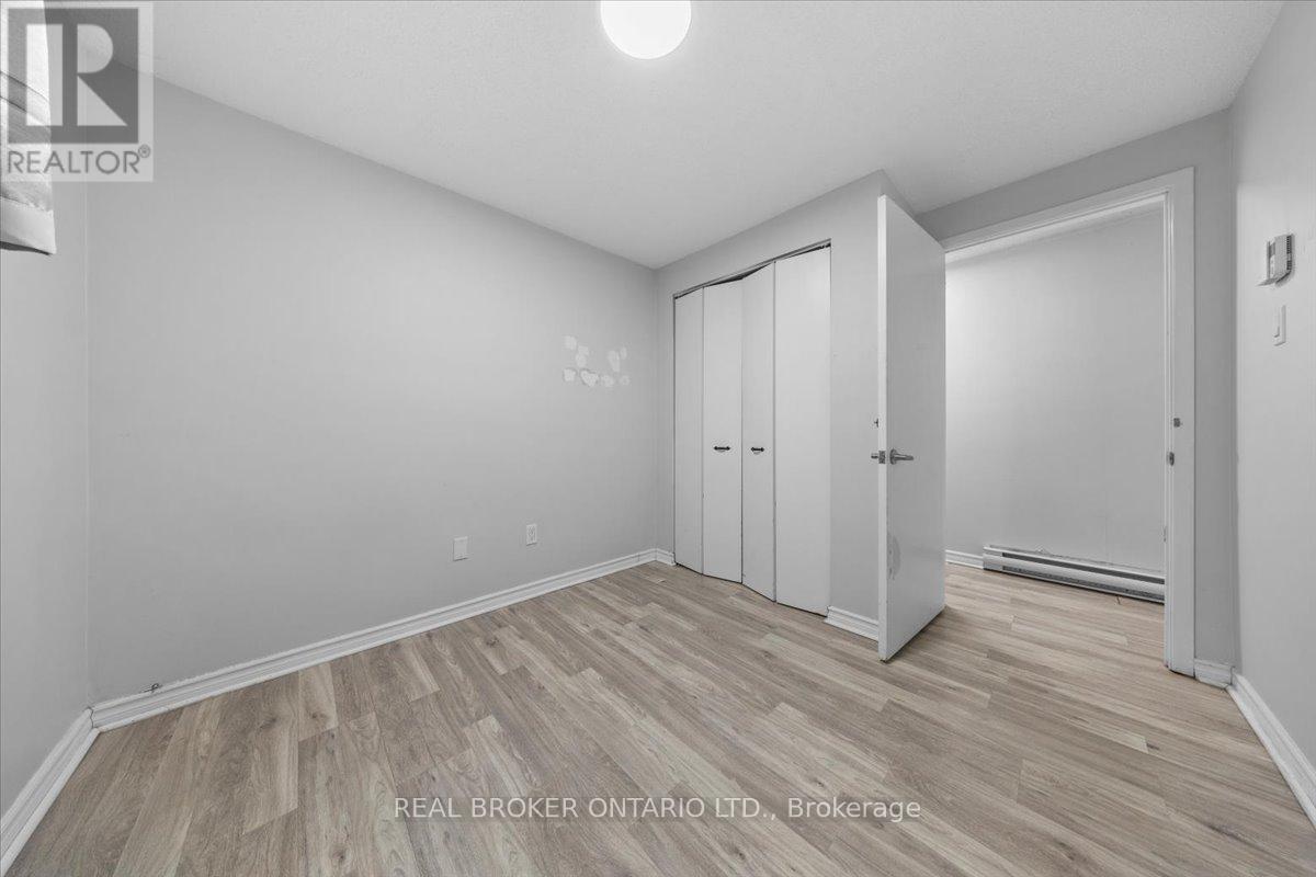 Photo 7 of 161 Guigues Avenue, Ottawa ON