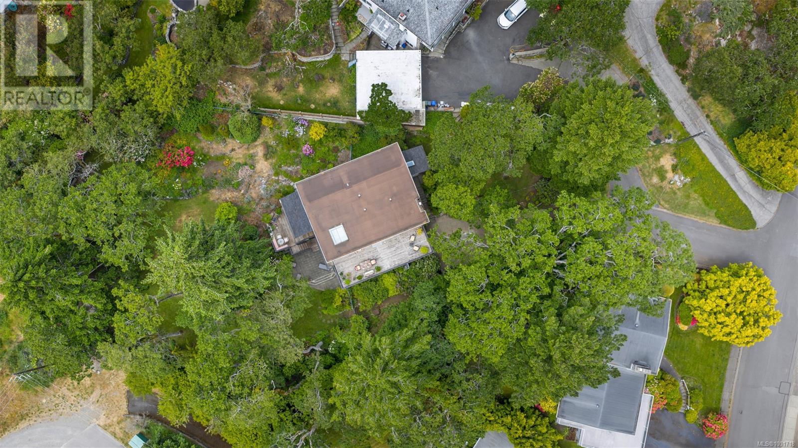 Photo 36 of 3512 Plymouth Rd, Oak Bay BC