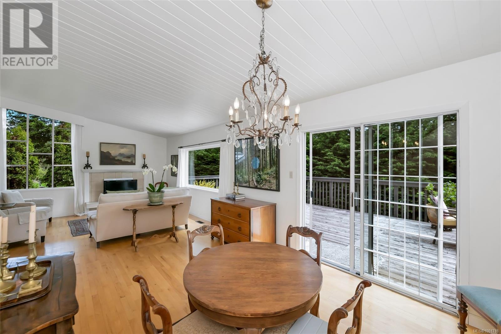 Photo 26 of 3512 Plymouth Rd, Oak Bay BC