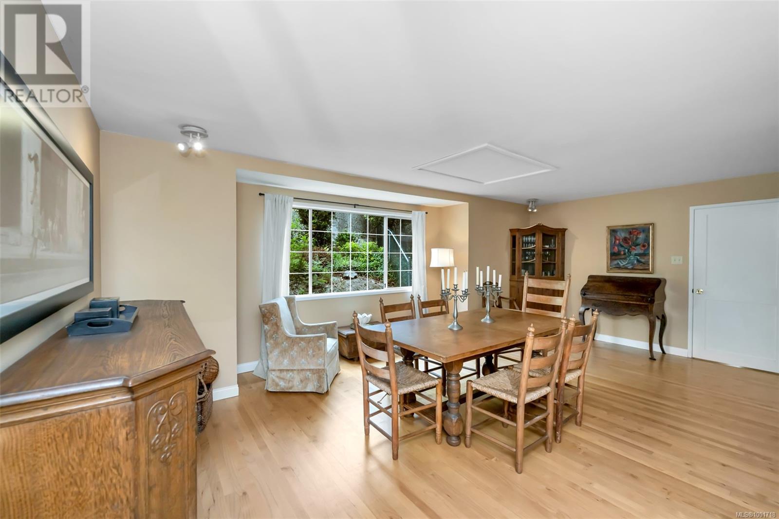 Photo 38 of 3512 Plymouth Rd, Oak Bay BC