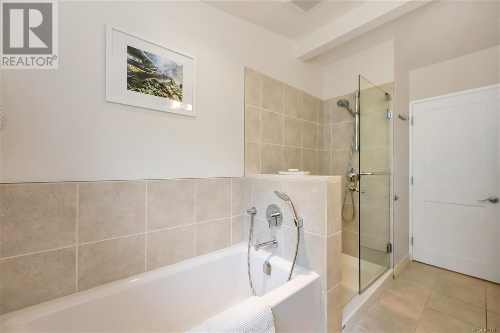 Photo 24 of 3512 Plymouth Rd, Oak Bay BC