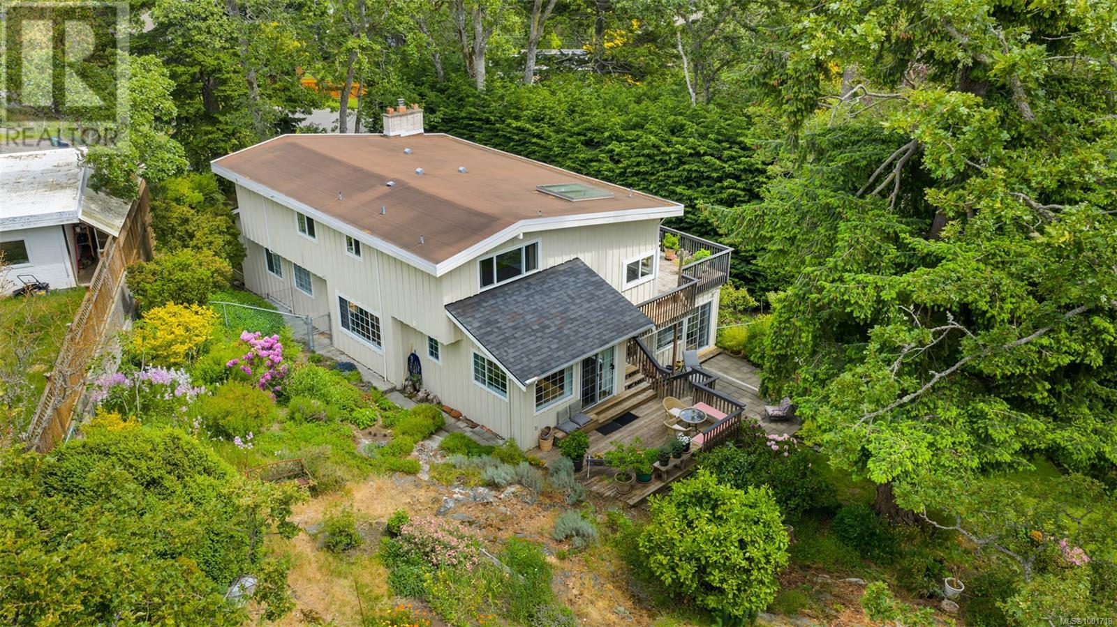 Photo 35 of 3512 Plymouth Rd, Oak Bay BC