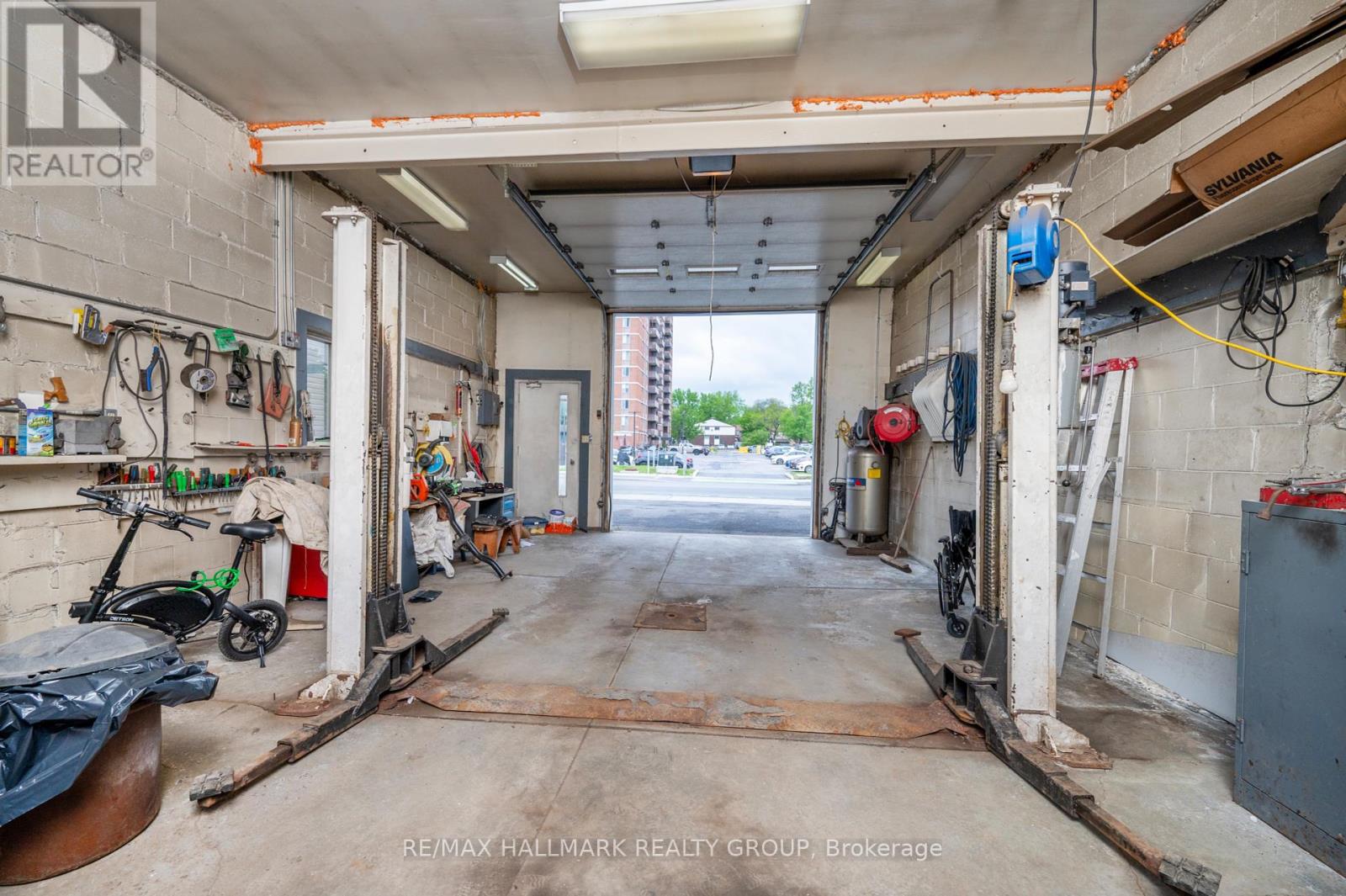Photo 27 of 412 Montreal Road, Ottawa ON