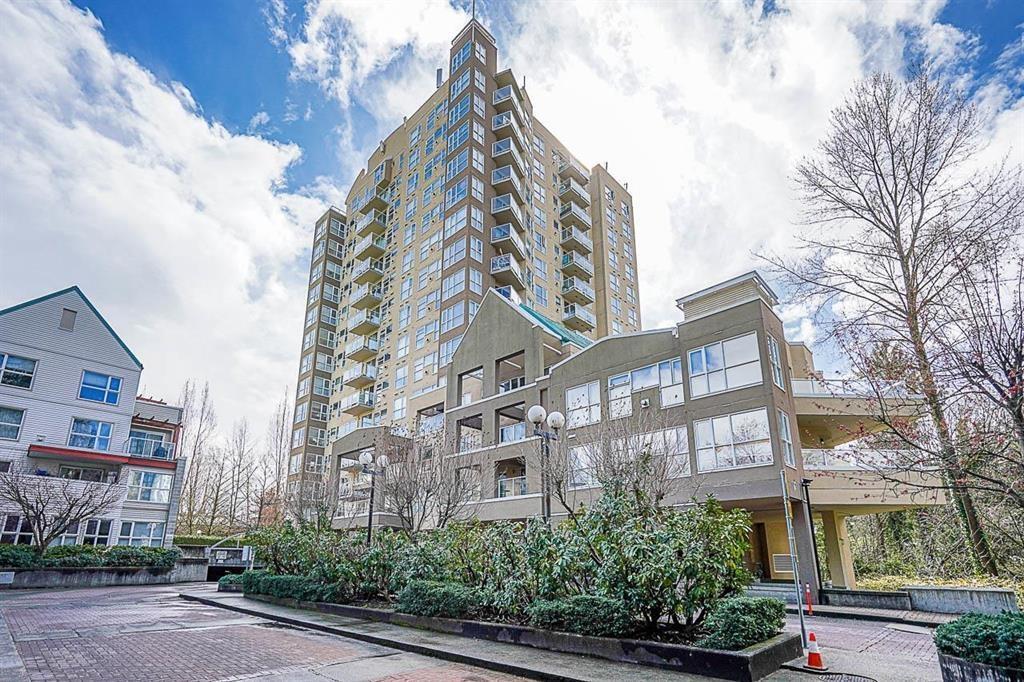 Photo 3 of 404 9830 Whalley Boulevard, Surrey BC