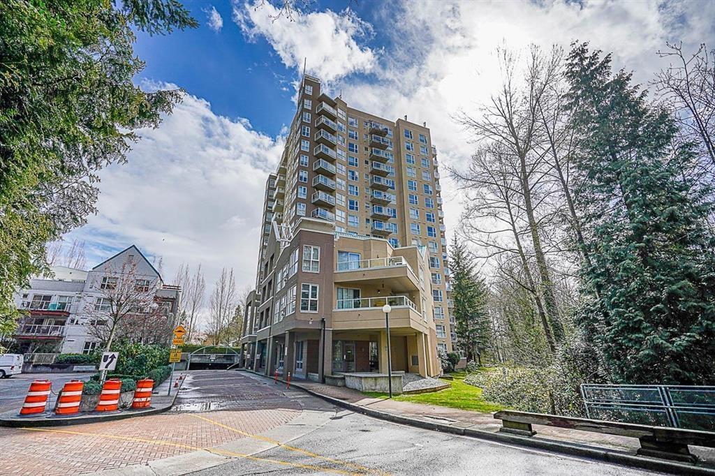 Photo 1 of 404 9830 Whalley Boulevard, Surrey BC