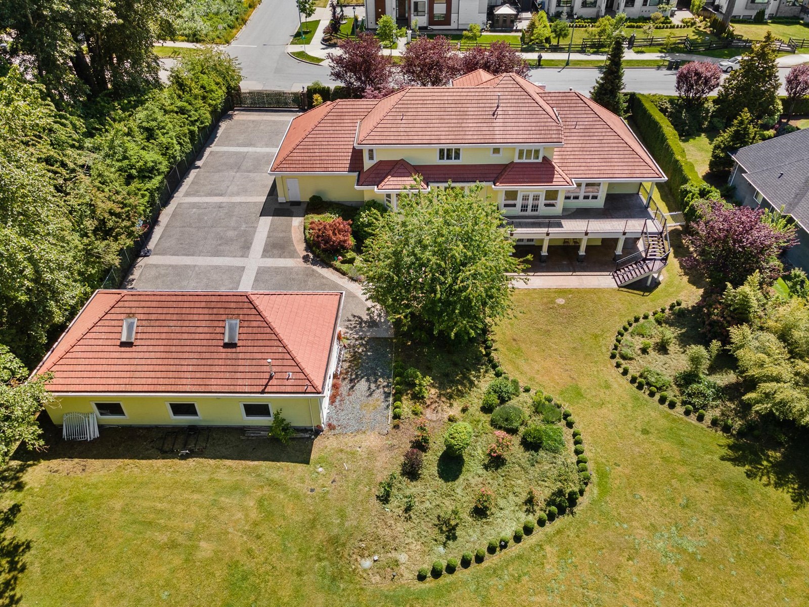 Photo 35 of 16581 26 Avenue, Surrey BC