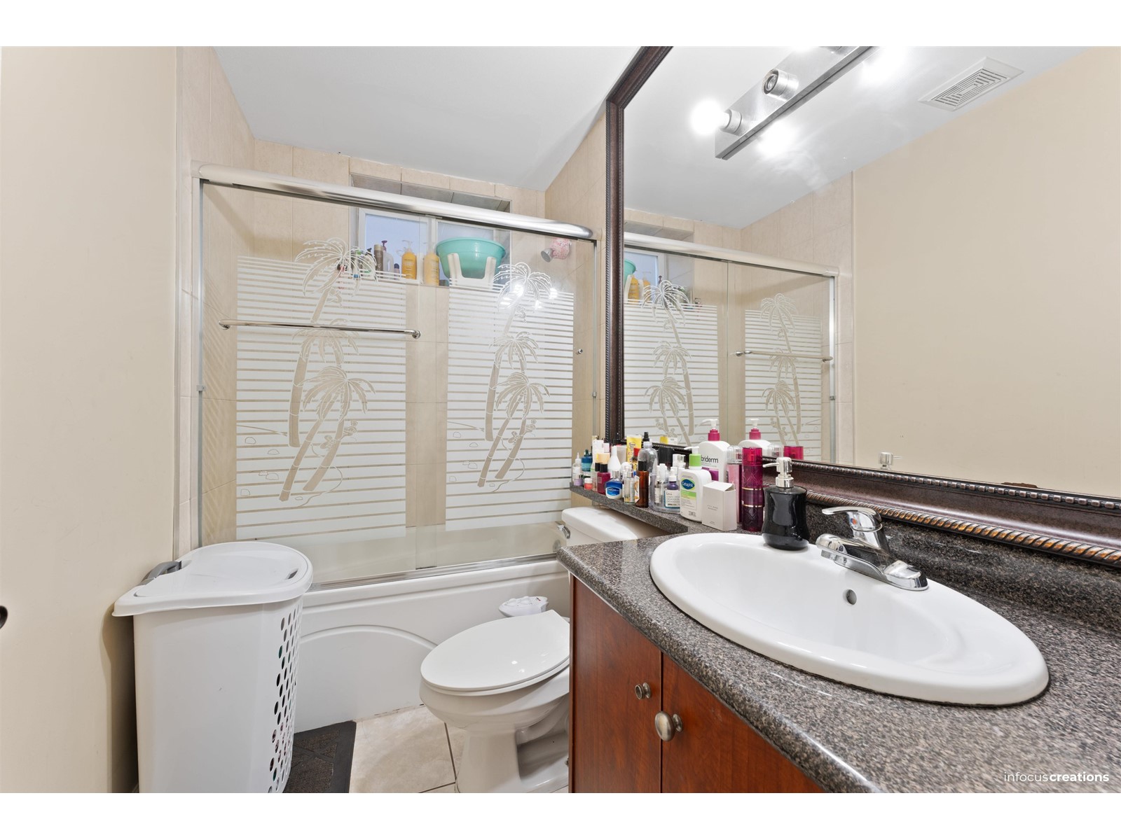 Photo 21 of 12567 66 Ave Avenue, Surrey BC