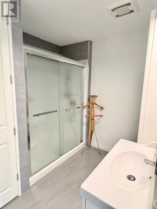 Photo 18 of 22 5700 Dover Crescent, Richmond BC