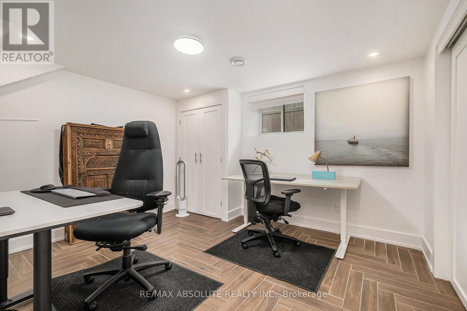 Photo 18 of 160 Begonia Avenue, Ottawa ON
