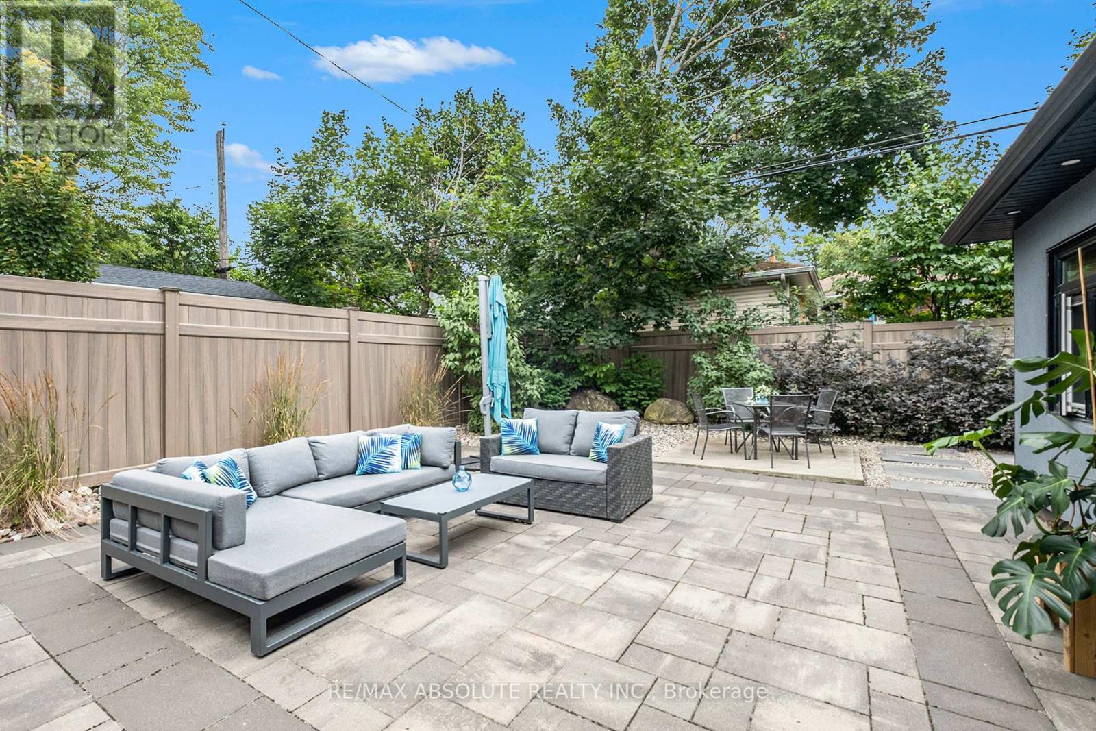 Photo 5 of 160 Begonia Avenue, Ottawa ON