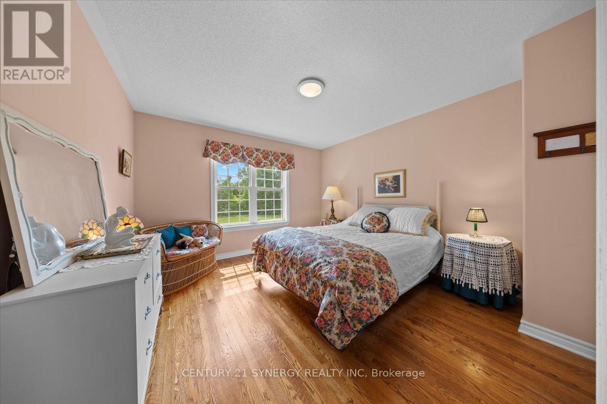 Photo 13 of 1921 Greys Creek Road S, Ottawa ON