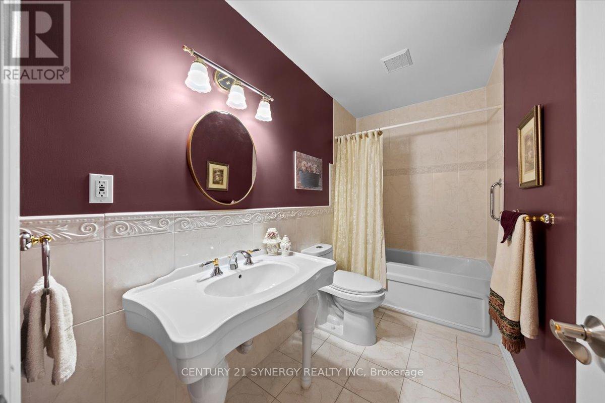 Photo 15 of 1921 Greys Creek Road S, Ottawa ON