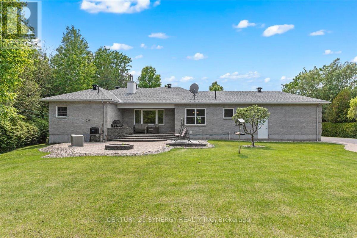 Photo 26 of 1921 Greys Creek Road S, Ottawa ON