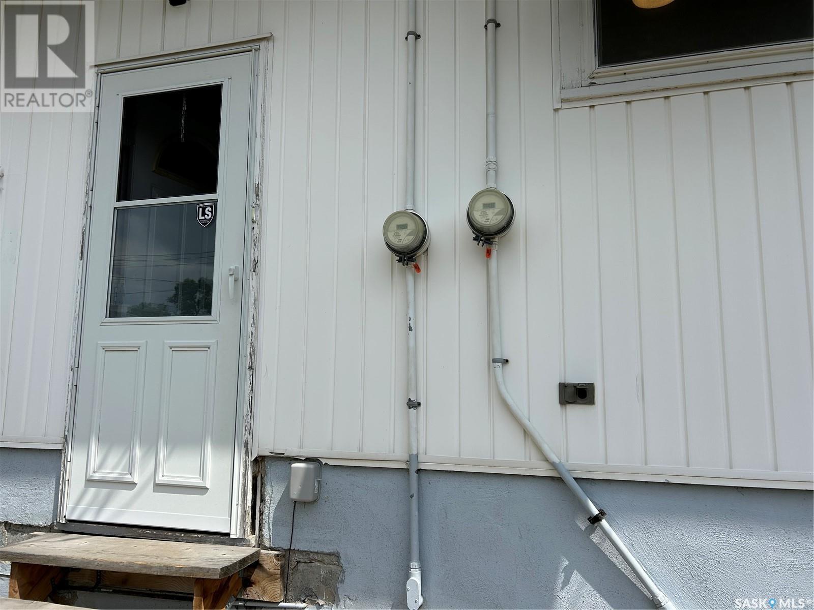 Single Family House Bi-level for Sale in  WALKER STREET Regina 