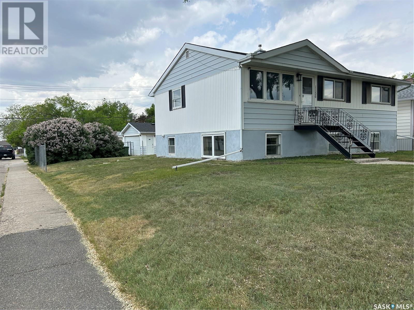 Single Family House Bi-level for Sale in  WALKER STREET Regina 