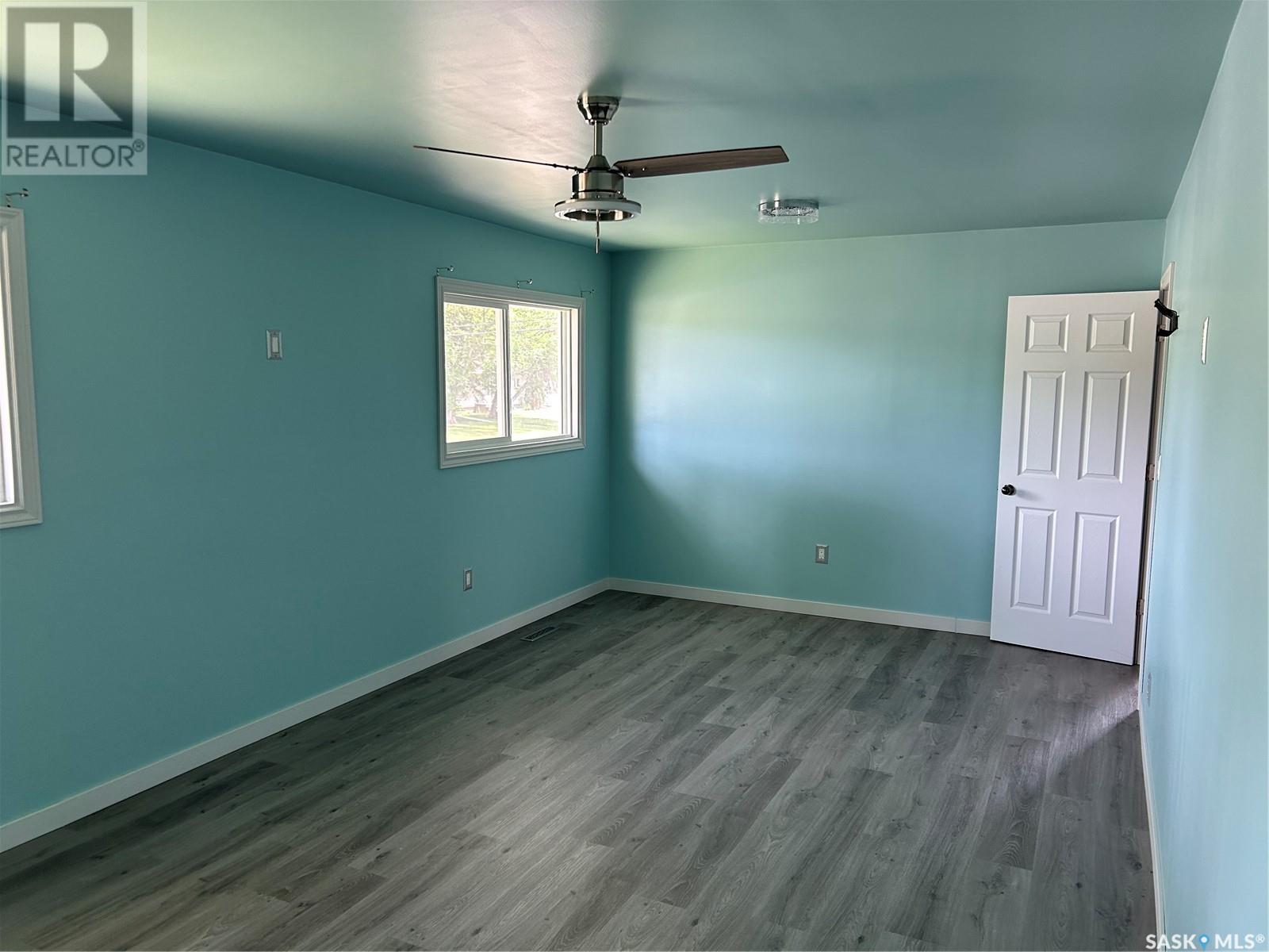 Single Family House Bi-level for Sale in  WALKER STREET Regina 