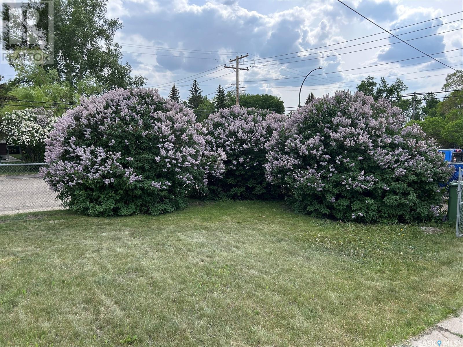 Single Family House Bi-level for Sale in  WALKER STREET Regina 