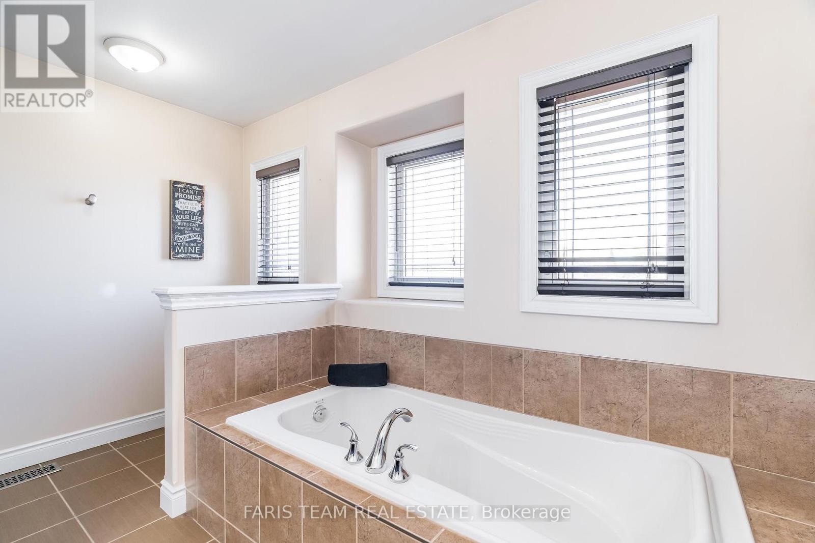 Photo 16 of 47 Quigley Street, Essa ON