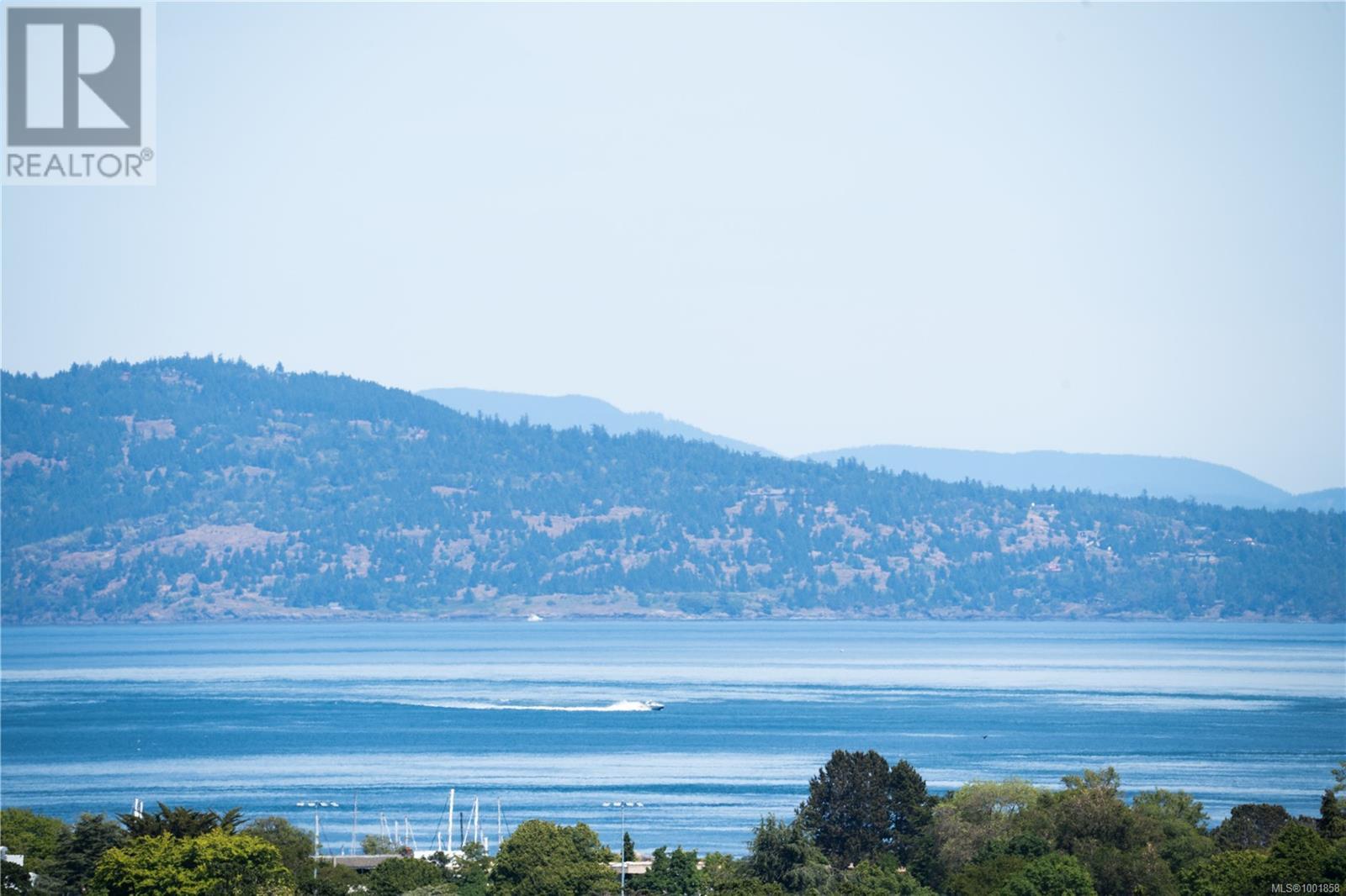 Photo 57 of 305 Denison Rd, Oak Bay BC