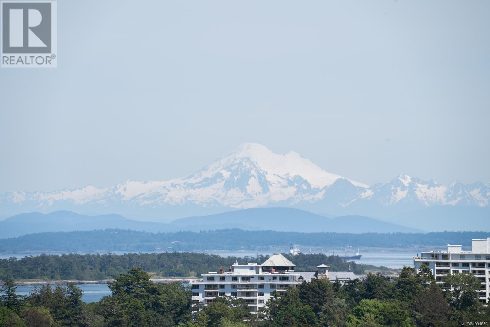 Photo 20 of 305 Denison Rd, Oak Bay BC