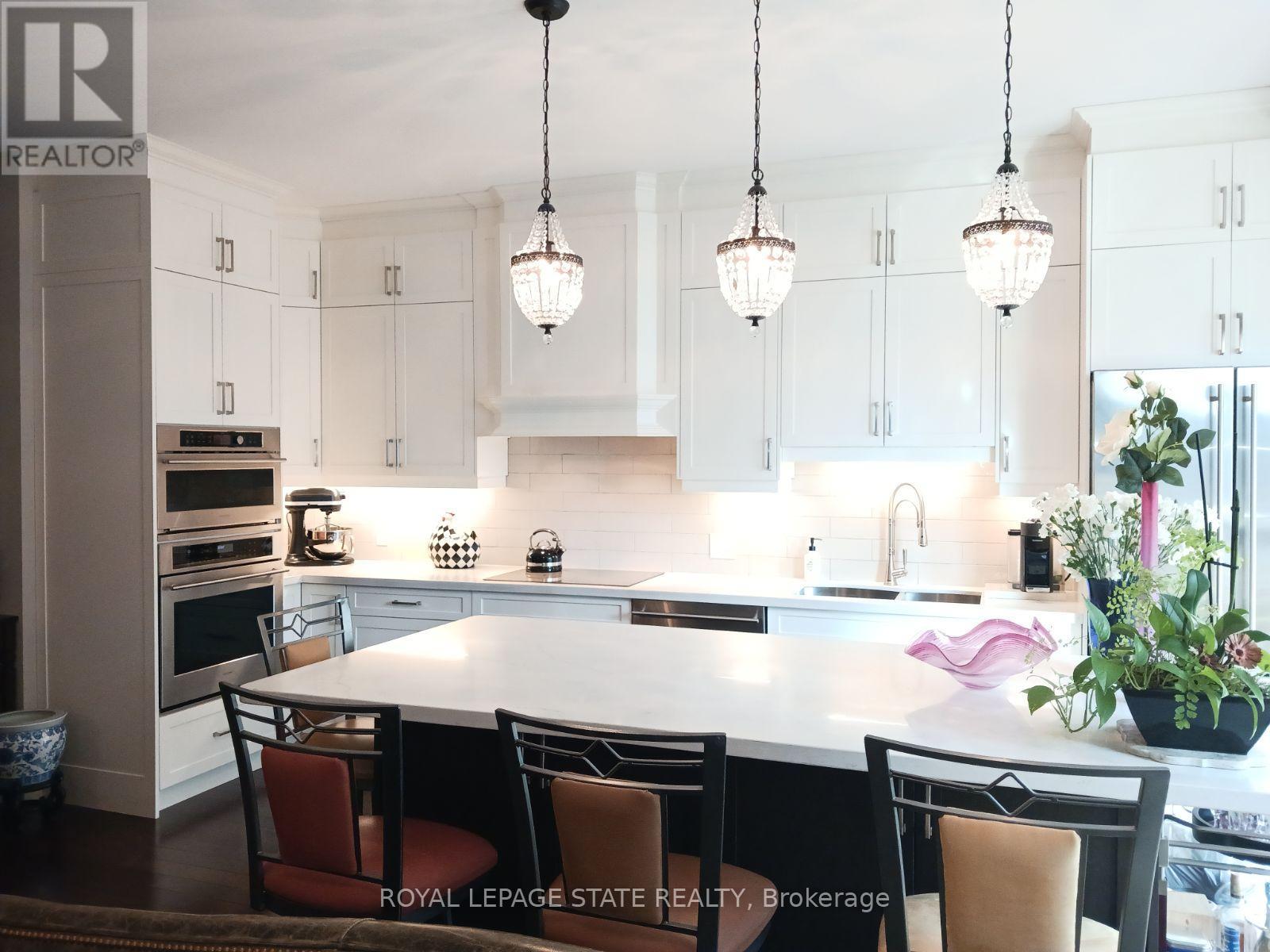 Photo 9 of 1109 112 King Street E, Hamilton ON