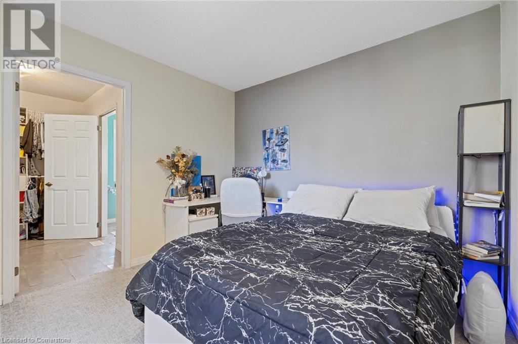 Photo 9 of 210 Valleyview Drive, Ancaster ON