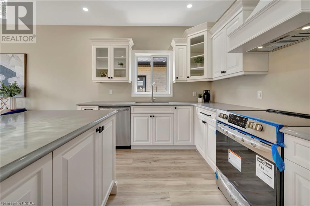 Photo 13 of 5 John Pound Road Unit 5, Tillsonburg ON