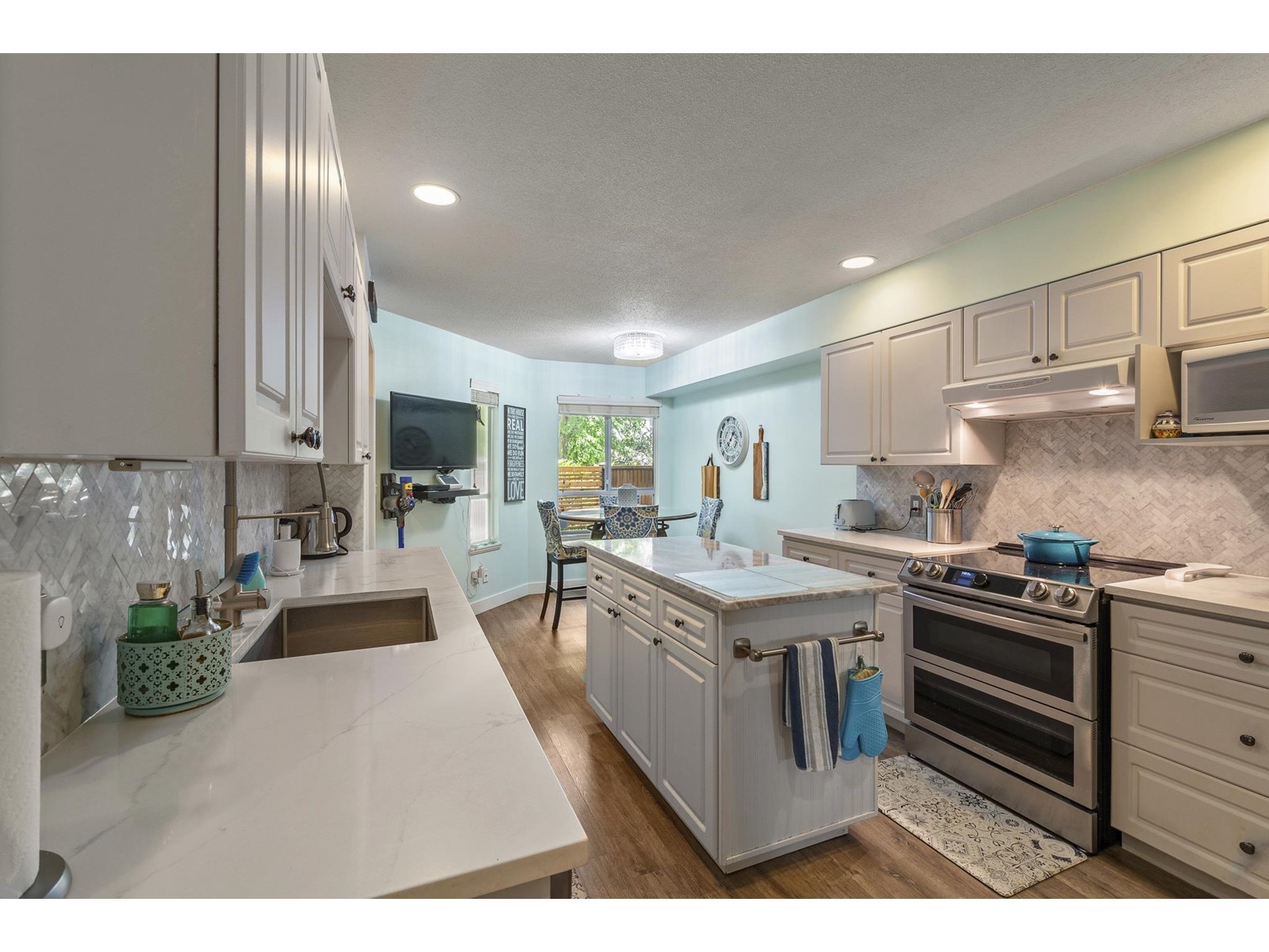 Photo 8 of 152 15550 26th Ave Avenue, Surrey BC