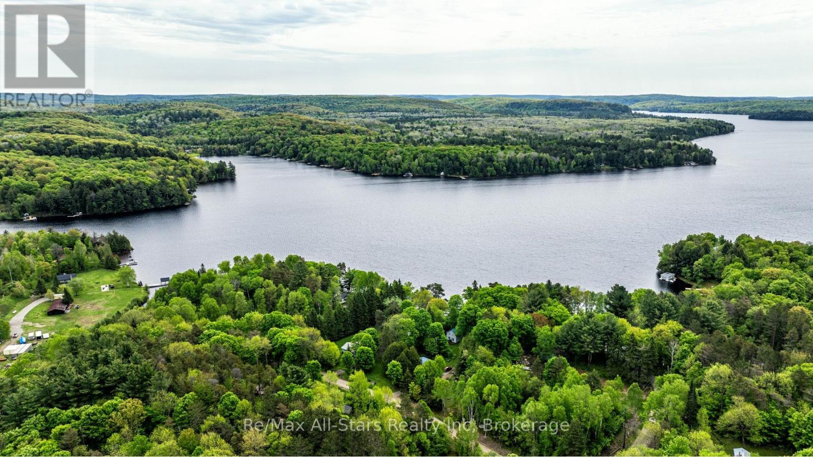 Photo 5 of 1028 Ronville Road, Lake Of Bays ON