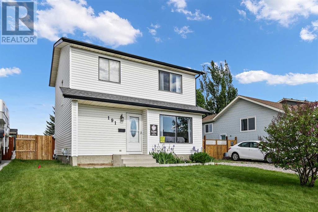 Single Family House for Sale in  Castlebrook Road NE Castleridge Calgary 
