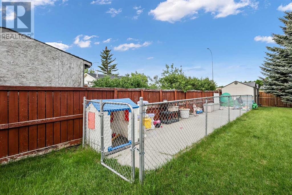 Single Family House for Sale in  Castlebrook Road NE Castleridge Calgary 