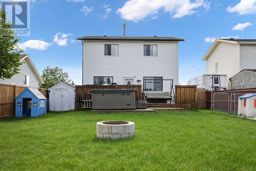 Single Family House for Sale in  Castlebrook Road NE Castleridge Calgary 