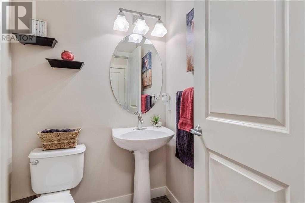 Single Family House for Sale in  Aspen Hills Common SW Aspen Woods Calgary 