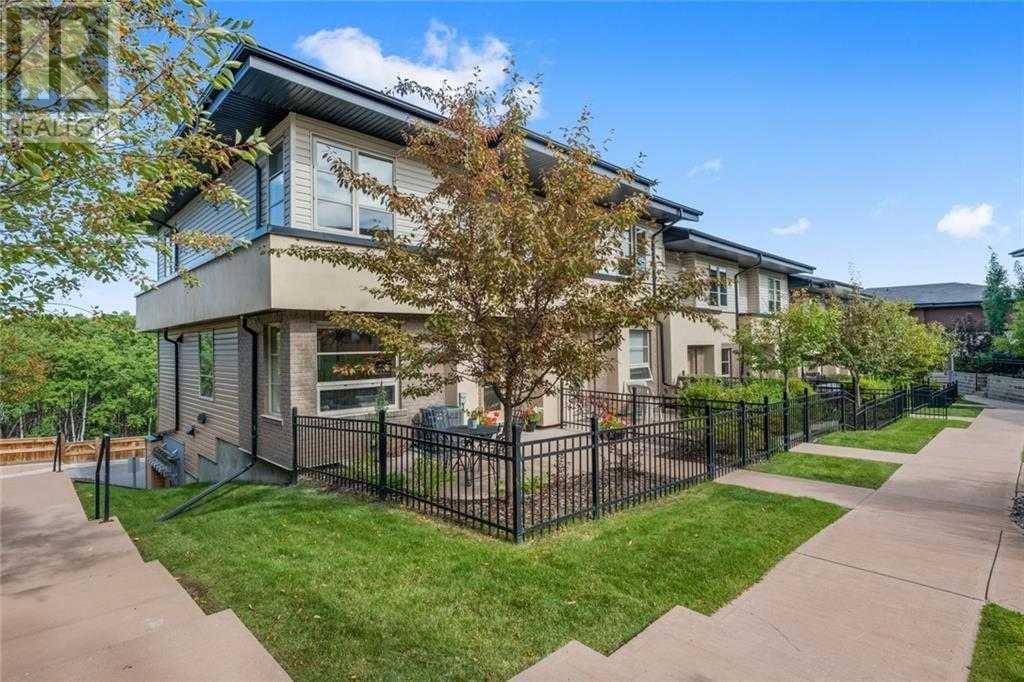 Single Family House for Sale in  Aspen Hills Common SW Aspen Woods Calgary 