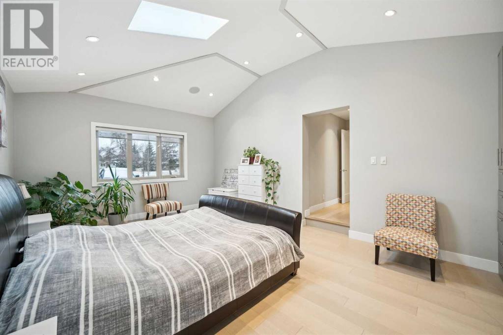 Single Family House Bungalow for Sale in  MEADOWLARK Crescent SW Meadowlark Park Calgary 