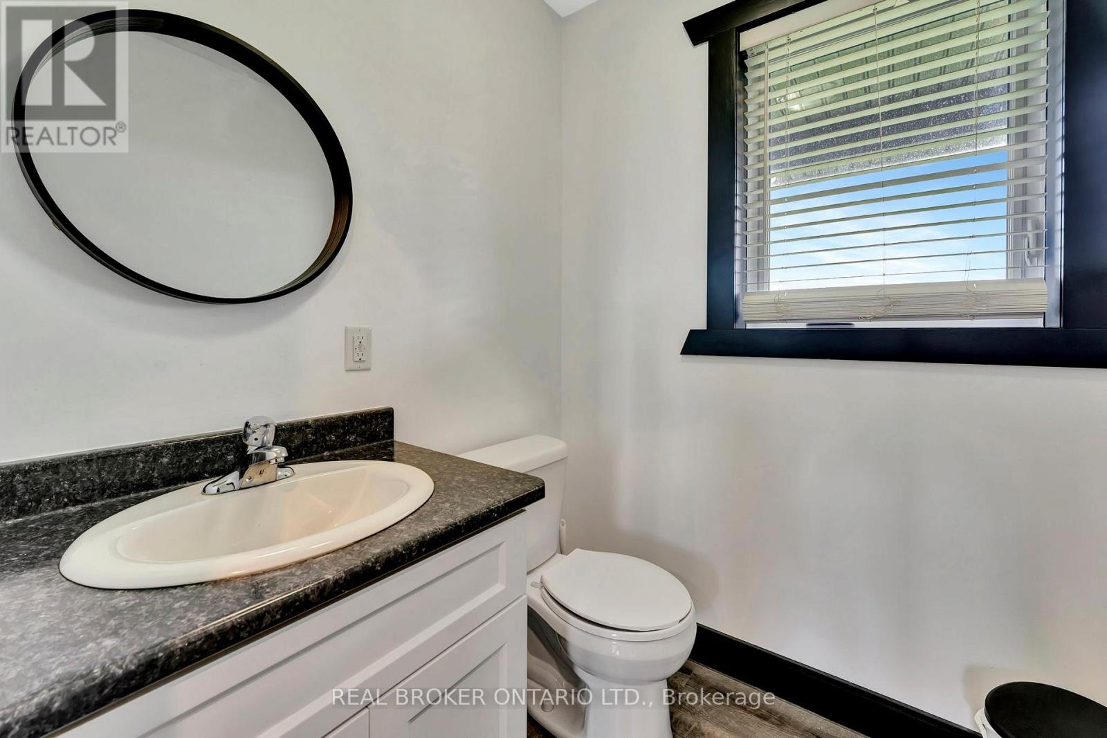 Photo 43 of 2445 East Quarter Line Road, Norfolk ON