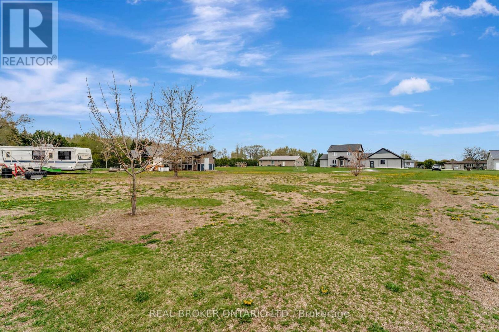 Photo 27 of 2445 East Quarter Line Road, Norfolk ON