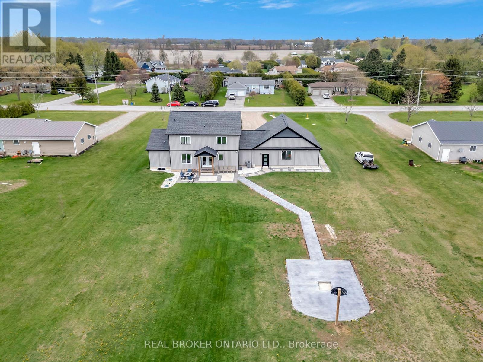 Photo 19 of 2445 East Quarter Line Road, Norfolk ON