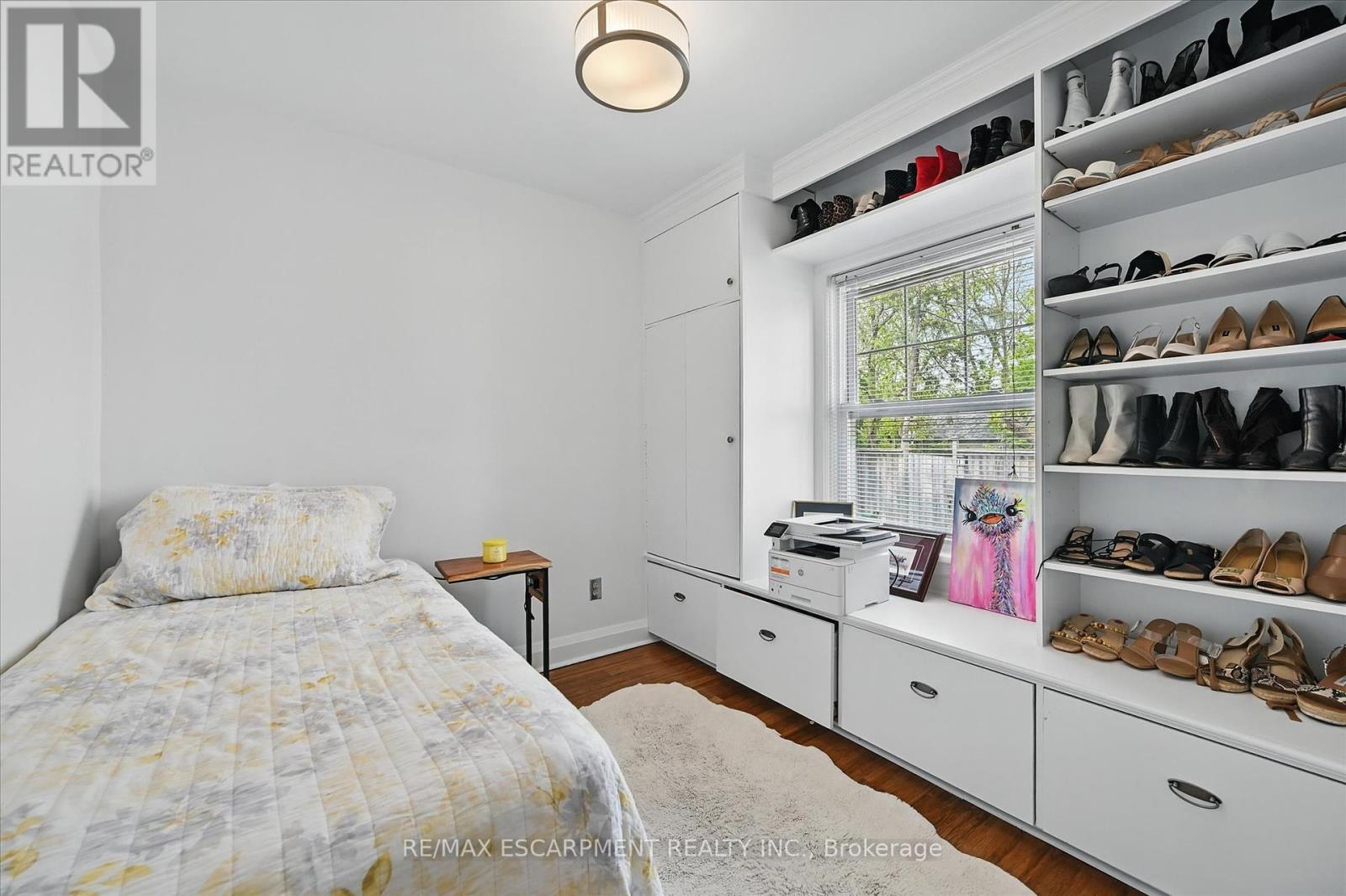Photo 26 of 462 Woodland Avenue, Burlington ON