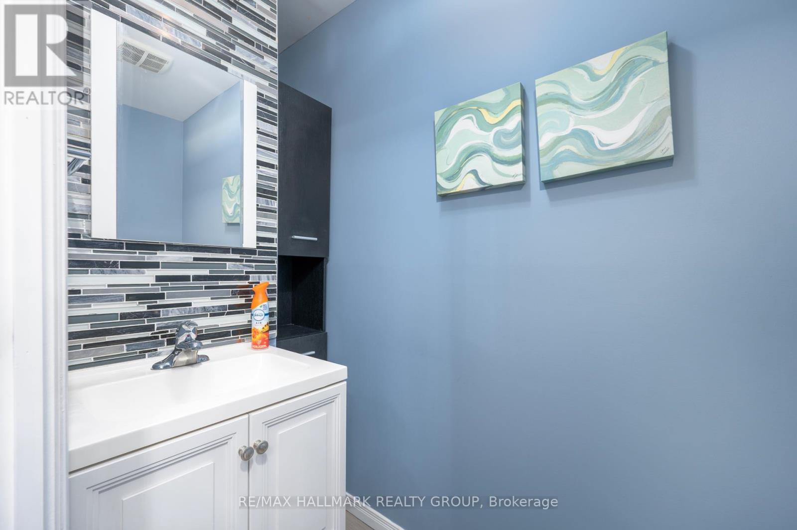 Photo 18 of 412 Montreal Road, Ottawa ON