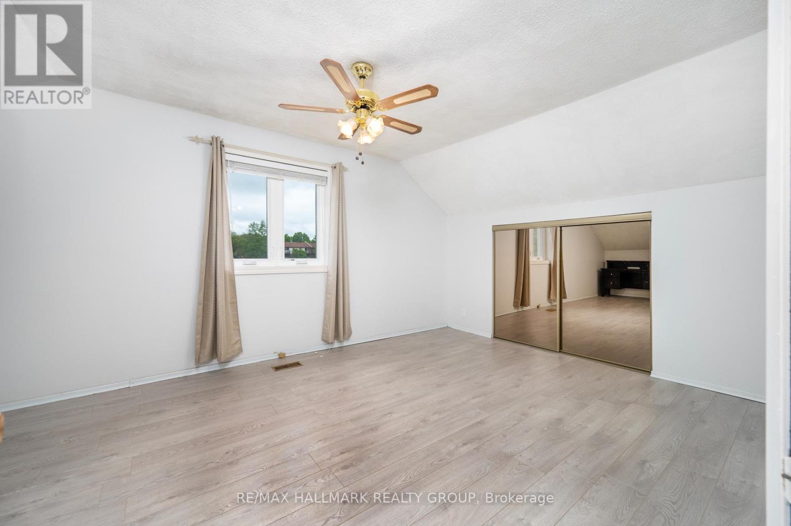 Photo 19 of 412 Montreal Road, Ottawa ON
