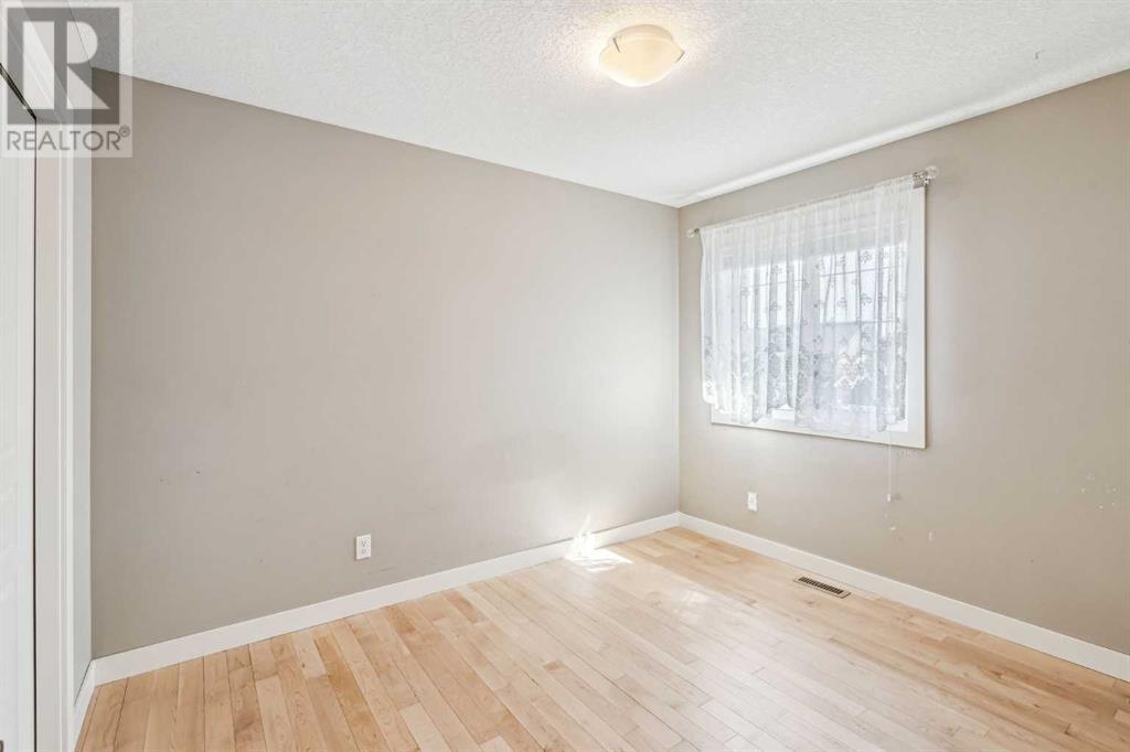 Single Family House for Sale in  Auburn Springs Close SE Auburn Bay Calgary 