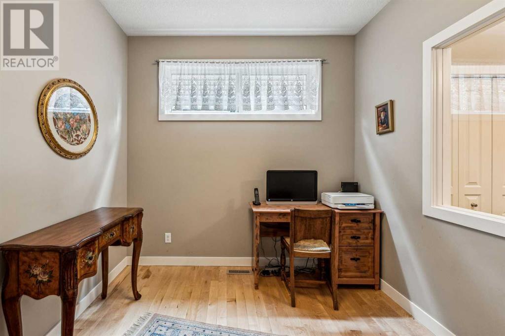 Single Family House for Sale in  Auburn Springs Close SE Auburn Bay Calgary 
